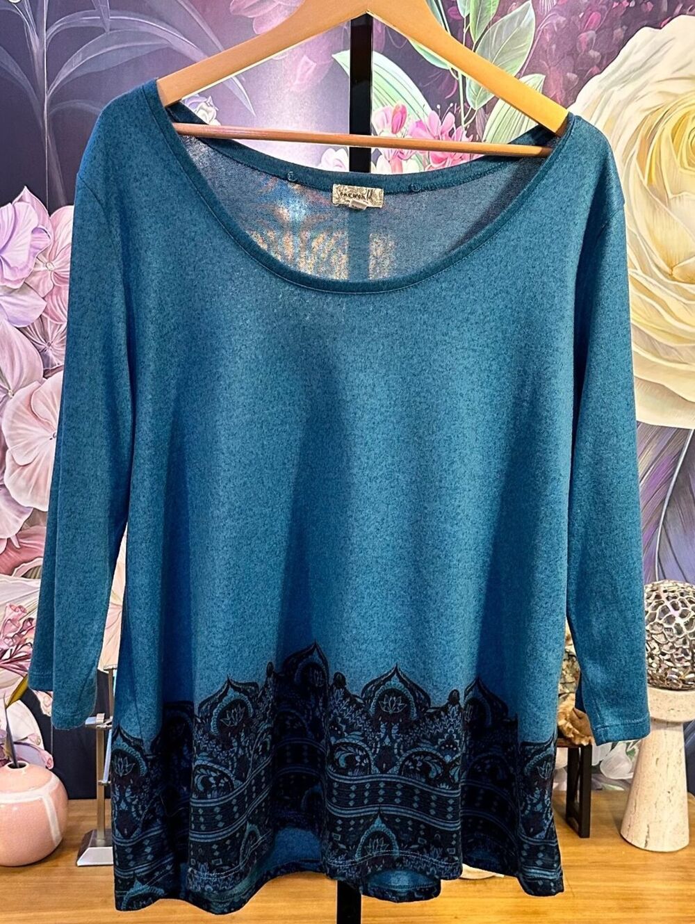 one world XL Tunic Blue Black Paisley Print 96% Polyester 4% Spandex Stretch